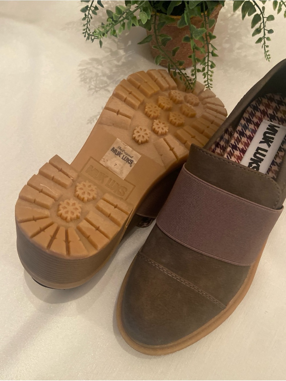 Muk Luks Brown Suede-Look Slip-On with Patterned Lining ✨